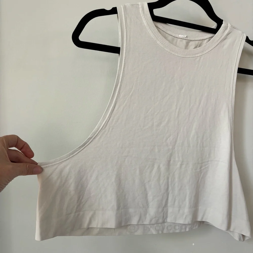 Avocado Cropped Cream Tank Top‎ Size L/XL - Picture 3 of 7
